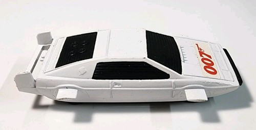 Vintage Corgi Juniors James Bond 007 White Lotus Esprit 1/64 Diecast Aquatic Car - Picture 8 of 10