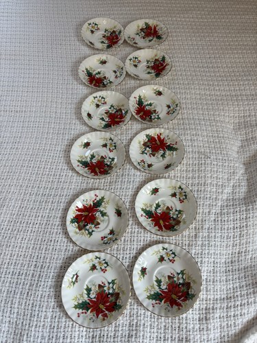 Vintage Royal Albert Kaffee Untertassen 12er Set Weihnachtsstern Weihnachtsgeschirr