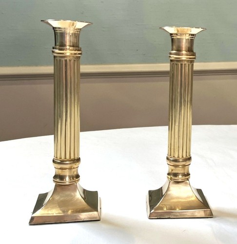 Par de candelabros cónicos de latón macizo acanalados Gatco vintage 7,75" - Imagen 1 de 6