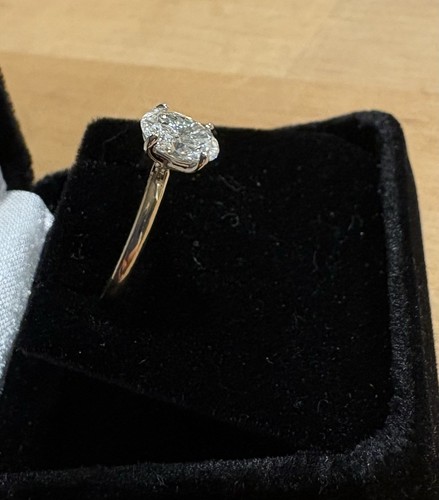 1.09 Carat Oval Lab Grown Diamond Ring 14k Yellow Gold IGI Certified E VS2 - Picture 2 of 4