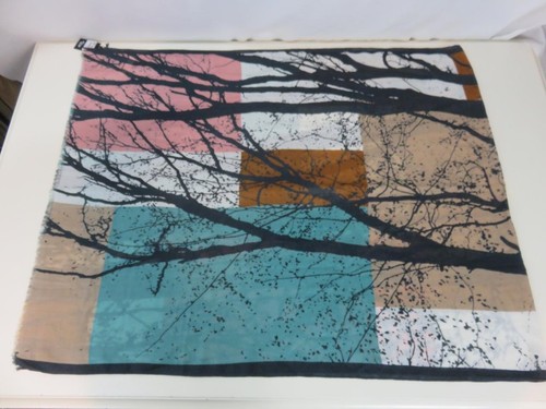 NUOVA Sciarpa Galeries Lafayette Paris Francia Blu Oro Nero Stampa Avvolgente 80"x32" Nuova con etichette - Foto 2 di 4