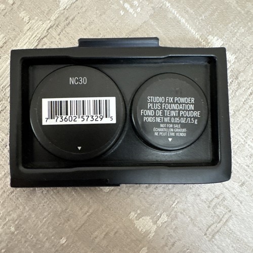 Base MAC Studio Fix Powder Plus 4x ~ NC30 ~ - Nueva sin caja - 0,05 oz / 1,5 g - Imagen 2 de 3