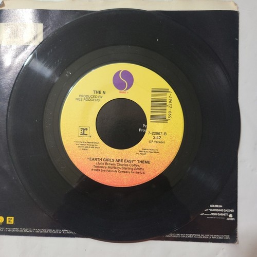 Daryl Hall & John Oates ~ Earth Girls Are Easy Love Train PS 45 RPM Record - Picture 5 of 6