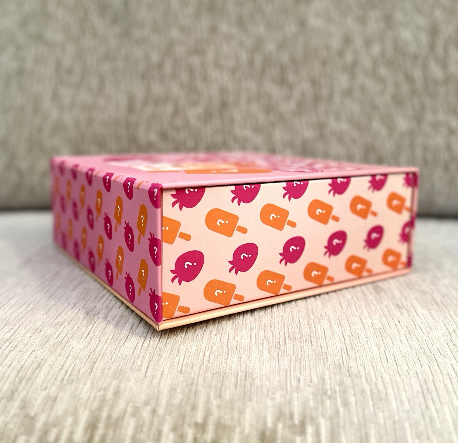 Vita Coco Mystery Kit Strawberry & Creme Treats Labubu Costume + Keychain LE/300