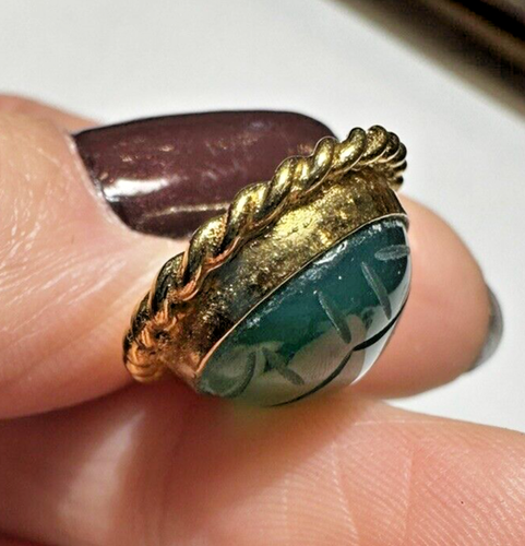 Vintage Gold tone Carved Green Onyx Stone Scarab Style Oval Dangle Pendant - Picture 4 of 8