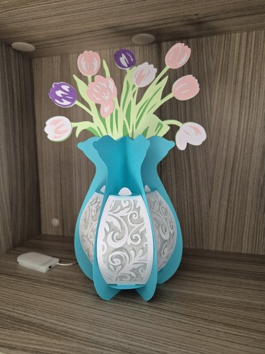 Paper LED vase with flowers Lantern - Picture 5 of 8