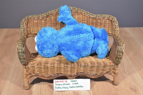 Peluche 2010 Hasbro Cookie Monster Squeeze-a-song (310-015-2) - Imagen 4 de 5