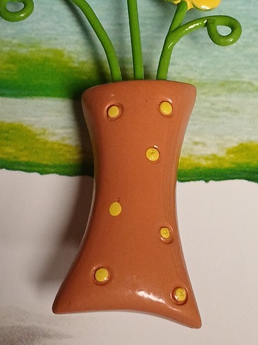 Vintage rosa gepunktete Vase mit Blumen Brosche Anstecknadel - Bild 3 von 5