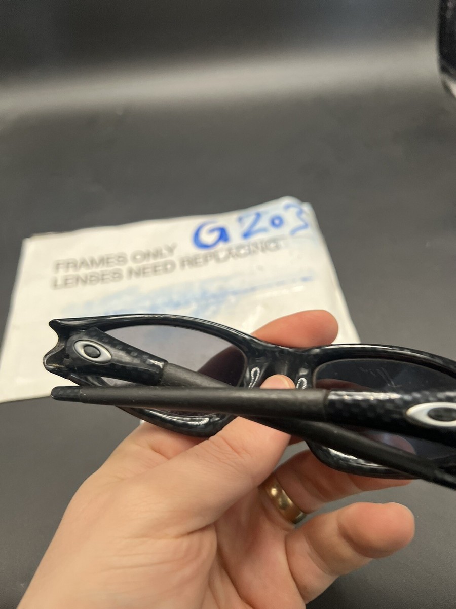 Oakley Straight Jacket Carbon Fiber Black Iridium 12-517 Oakley Straight Jacket Carbon Fiber Black Iridium 12-517