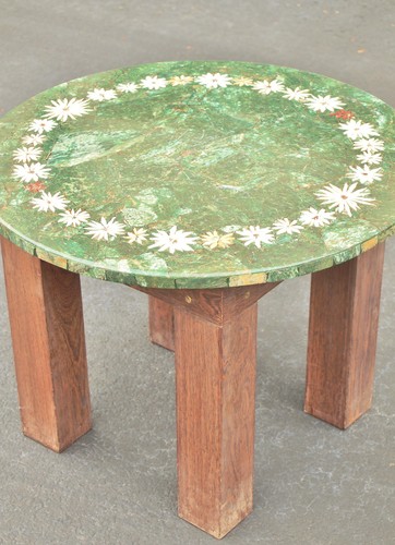VTG Cocktail Table/ Marble Mosaic Inlay/ Top 24''/ 61 cm/ Pietra Dura Wreath - Picture 2 of 12