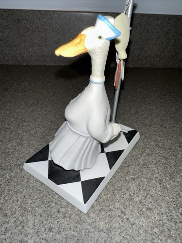 Figura de porcelana Will Bullas Art Greenwich Workshop Collection LA ENFERMERA 4,5"T - Imagen 3 de 5