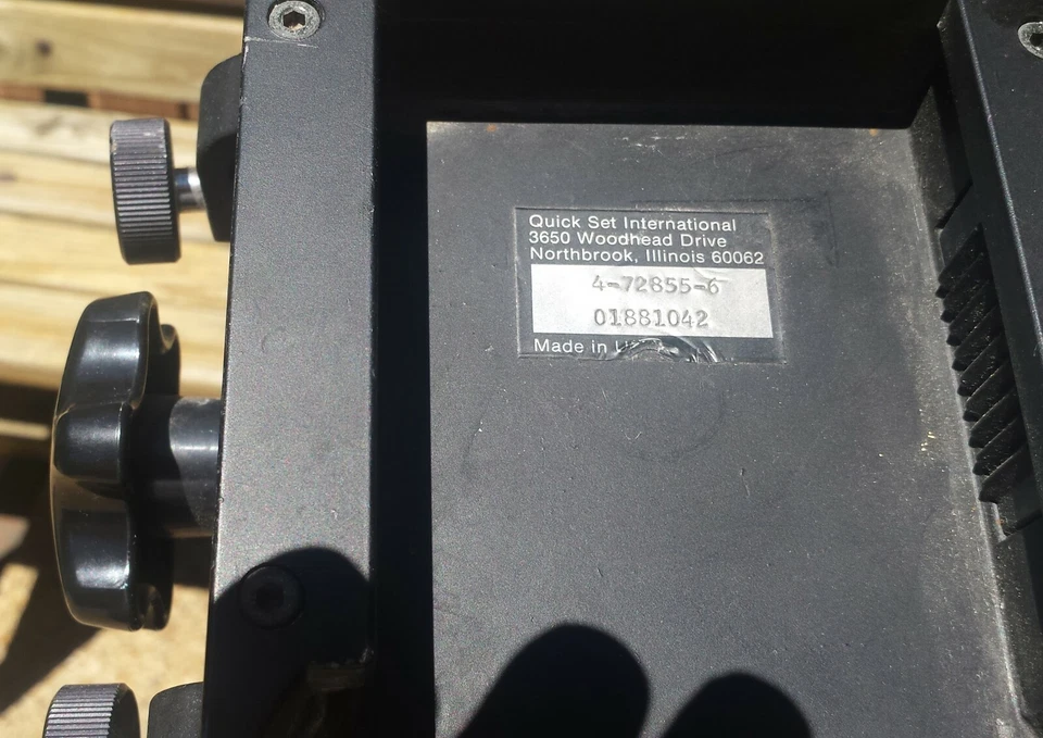 QUICKSET QUICK-SET TRIPOD PRO MODEL 4-20036-6 W/ HEAD Made in the USA. No plate. - Image 3 of 4