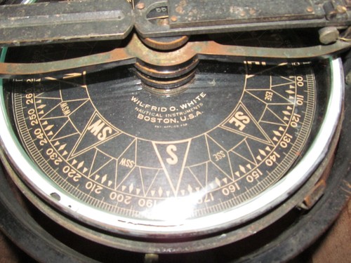 MARITIME CASED WILFRID O WHITE ILLUMINATED NAUTICAL MULTI ACCESS GIMBEL-COMPASS - 第 7/8 張圖片