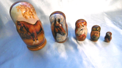Poupées Russes Matriochkas – Motif Cheval – Vintage – Lot Complet