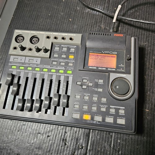 Fostex VF08 Digital Mulitracker 8 Track 18W Recorder - Picture 5 of 12