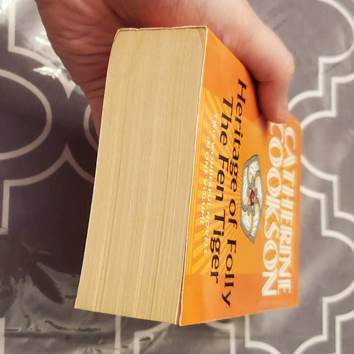 Catherine Cookson Paperback Omnibus Heritage of Folly & The Fen Tiger - Imagen 4 de 8