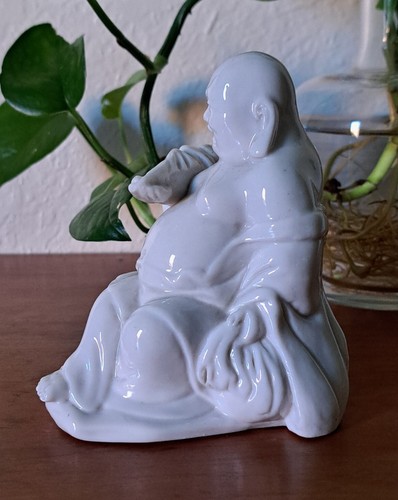 Blanc de Chine Chinese Ceramic Buddha With Bat Diety White Ware - Picture 3 of 9