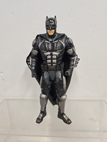 Batman McFarlane Toys DC Multiverse Justice League 7" Action Figure - Picture 1 of 6