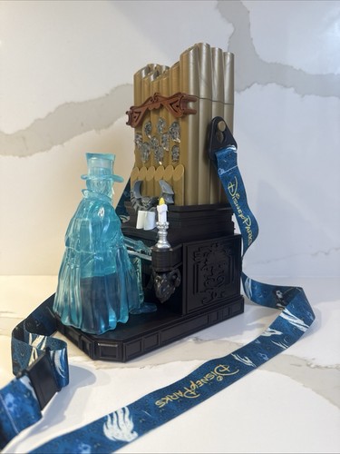 Disneyland Resort Haunted Mansion Victor Geist's Spectral Sipper Parchi Disney - Foto 2 di 13