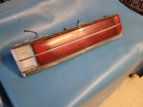85 86 87 88 89 90 ELECTRA LUZ TRASERA DERECHA SEDÁN 122168 - Imagen 2 de 3