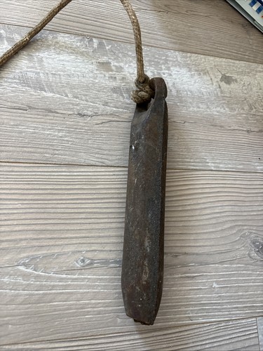 Vintage Cast Iron Window Sash Weight 3.75 Pounds 10” Long - Picture 3 of 3