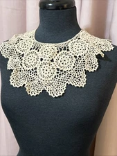 Vintage Collar Ecru Crochet Lace Detachable Handmade Floral Bib