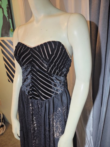 Free People Dark Fairy Velvet & Lace Midi Dress Hi-Low Whimsigoth Goth Sz 4 NWOT - Picture 10 of 20