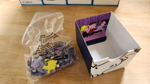 Peanuts A Charlie Brown Christmas 24 Day Advent Calendar - 50 Piece Puzzle a Day - Picture 4 of 13