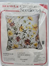 Bucilla Crewel Embroidery Kit Field Daisies 16in for Pillow New Vintage Floral