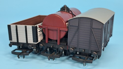 Hornby OO Gauge - G.W.R. 12t Closed Van & Private Owner Tank & Open Coal Wagons - Picture 10 of 10
