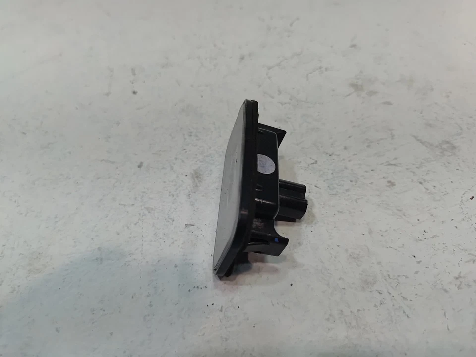 2018 - 2024 TOYOTA CAMRY REAR LEFT OR RIGHT LICENSE PLATE LIGHT LAMP OEM 1PCS - Image 4 of 4