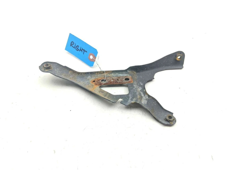 15-18 Yamaha YZF R3 Exhaust Mount Bracket Holder - Image 4 of 4