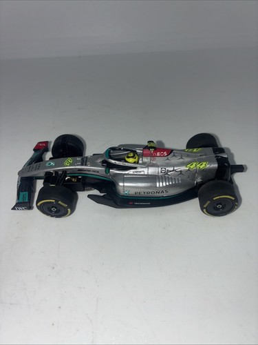 Lotto di 3 Slot Car Carrera Go 1/43 F1 Hamilton, DTM, Red Bull ricambi o riparazione!!! - Foto 5 di 16