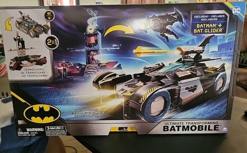 * NEW * DC: Ultimate Transforming 2 In 1 Batmobile w/Batman Figure & Glider - Picture 1 of 4