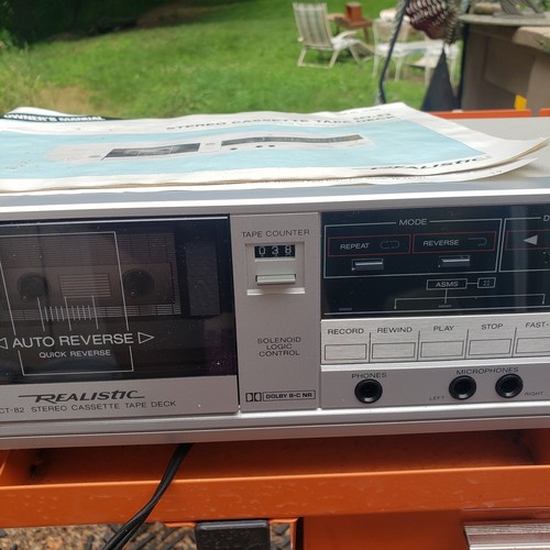 Grabadora de cubierta de casete estéreo inversa automática realista SCT-82 - ¡Nueva en caja! - Imagen 5 de 23
