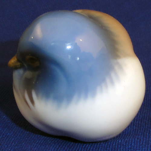 TITMOUSE PESIMIST HEAD DOWN Bing & Grondahl NUEVO NUNCA VENDIDO 5,5" Dinamarca #1635 - Imagen 4 de 5