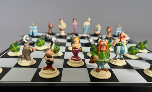 UDERZO - MINI SCHACHSPIEL ASTERIX - PLASTOY - 2000 - Bild 1 von 9