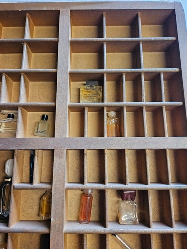 Original Setzkasten holz alt mit Sammelobjekten Parfum Flacons ungebraucht - Bild 8 von 9