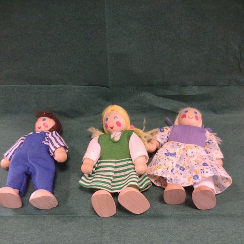 Juego de 3 muñecas de madera para casa de muñecas Melissa & Doug para familia de personas posables - Imagen 5 de 10