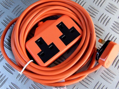 10 METRE TWIN 13 AMP MAINS EXTENSION LEAD HI VIS ORANGE CABLE & SOCKET 230V - Picture 1 of 2