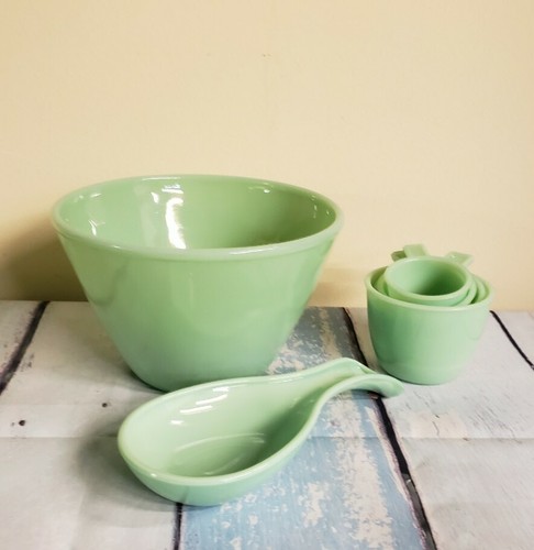 FIRE KING JADEITE SPLASH PROOF BOWL, MEASURING CUPS, SPOON REST - Picture 2 of 9