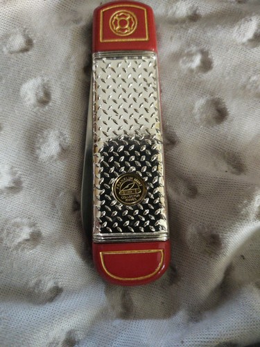 Cuchillo de bomberos Franklin Mint Ahrens-Fox R-K-4 con estuche y certificado - Imagen 4 de 6