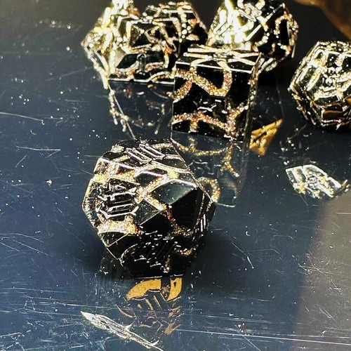 Juego de dados poliédricos de metal estrella enana roja Sage's Warp Stones | Dnd RPG - Imagen 8 de 11