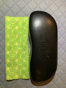 Rayban-Black-Clamshell-Sunglasses-Case-With-Cleaning-Cloth