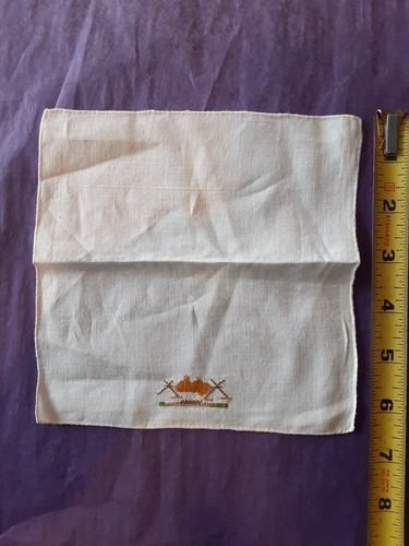 Lot Of 2 VTG Hankies Handkerchief Embroidered Boar Pig Roasting Over Fire Linen - Picture 6 of 8