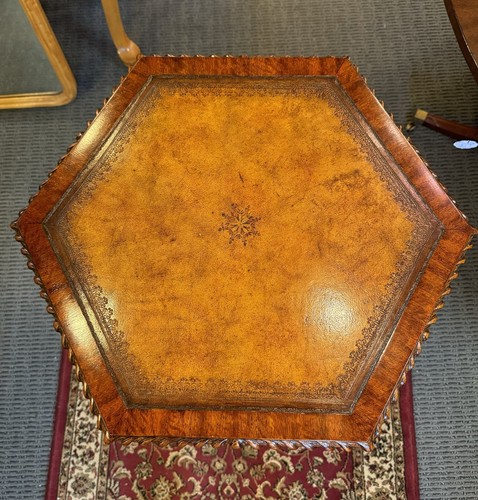Vintage Maitland Smith Hexagonal Table with Embossed Leather Top and Tripod Feet - Picture 4 of 8