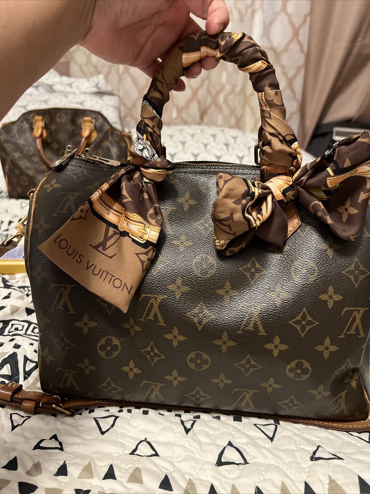 How to Wrap Twilly on Louis Vuitton Purse 