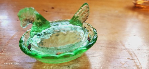 Hen chicken Key Lime Green GIass Salt Cellar Trinket Covered Basket Nest 2 1/2 " - Picture 13 of 16