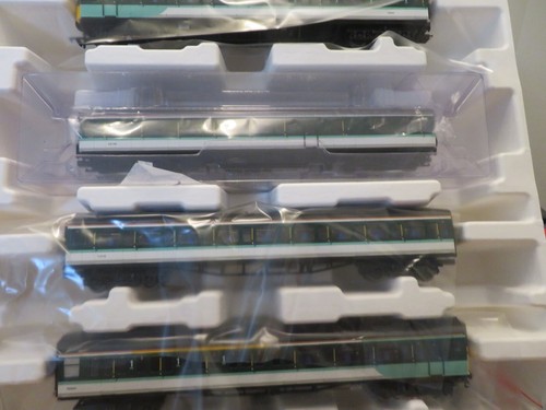Hornby R30106 Southern Class 423 4-VEP EMU Train Pack Era 10 21 Pin DCC Ready - Picture 8 of 8