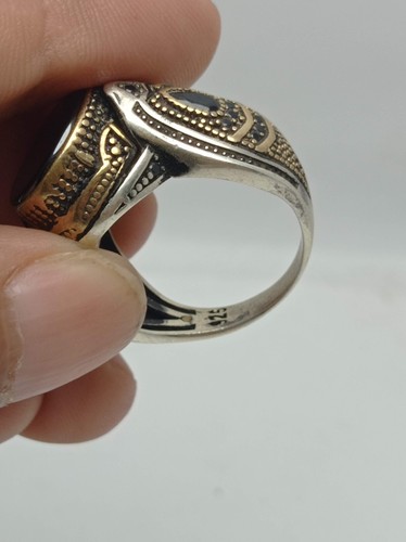A very beautiful 925 silver Turkish men’s ring with a black bezel, weighing 17 g - Picture 5 of 6